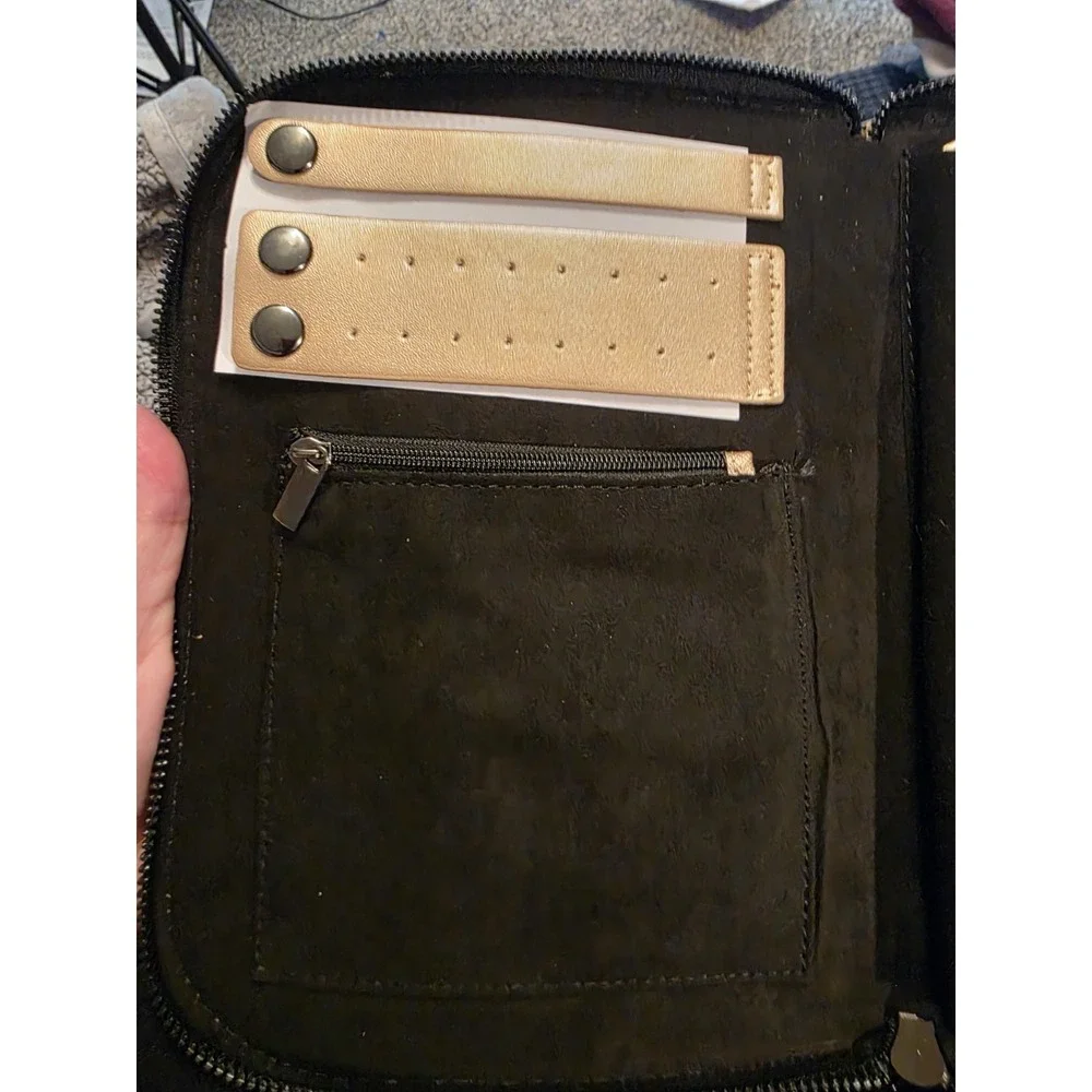 halston travel jewelry Organizer‎ Gold Pleather. Secure Zip Around. Vacation